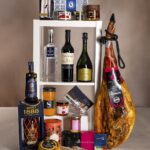 Cesta de Navidad Nº 4 con paleta ibérica de bellota  LOS TORNOS 2025