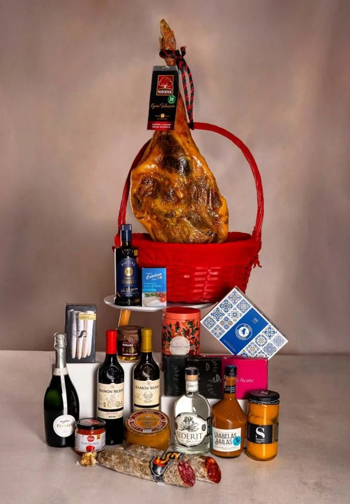 Cesta de Navidad con paleta ibérica
